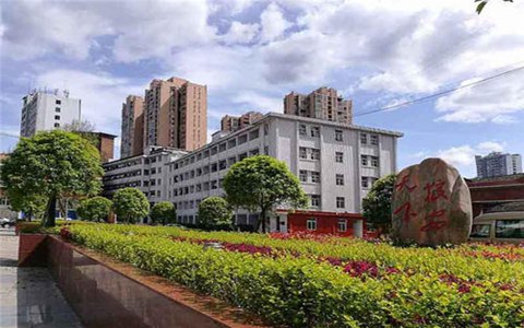 廣漢市職業(yè)中專學(xué)校計(jì)算機(jī)應(yīng)用專業(yè)