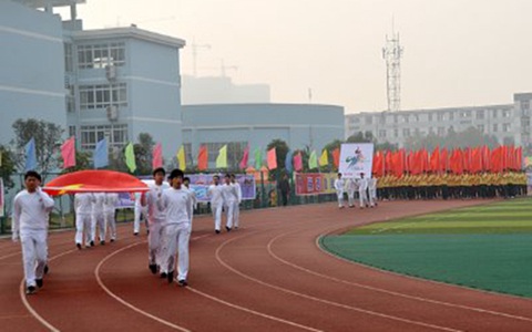 成都鐵路技工學校建筑工程施工專業(yè)——鐵道施工與養(yǎng)護方向