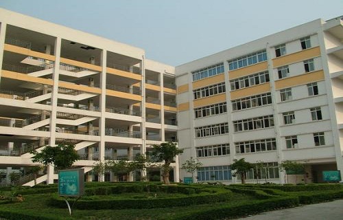 ?？阼F路學(xué)校