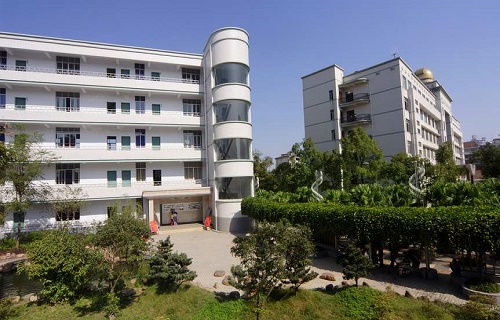 ?？诟哞F學(xué)校